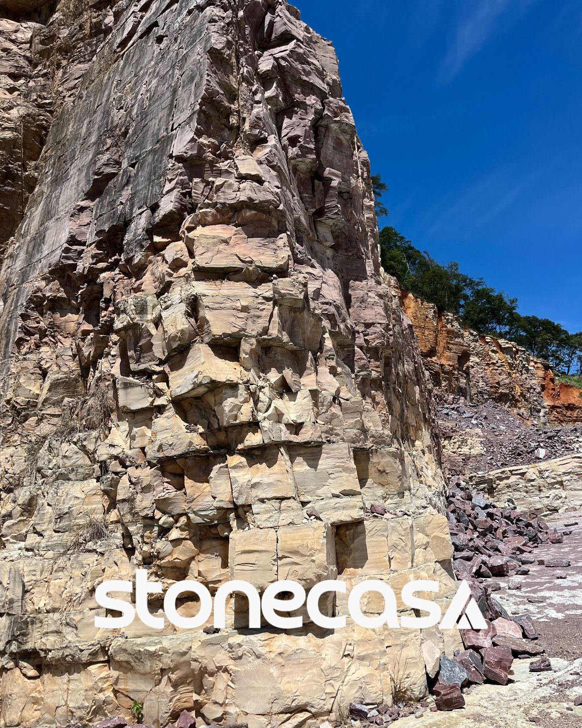 Pedras brutas ganham força na decoração | Blog Stone Casa® — Pedras Naturais Eco-Friendly pedras-brutas-na-decoração